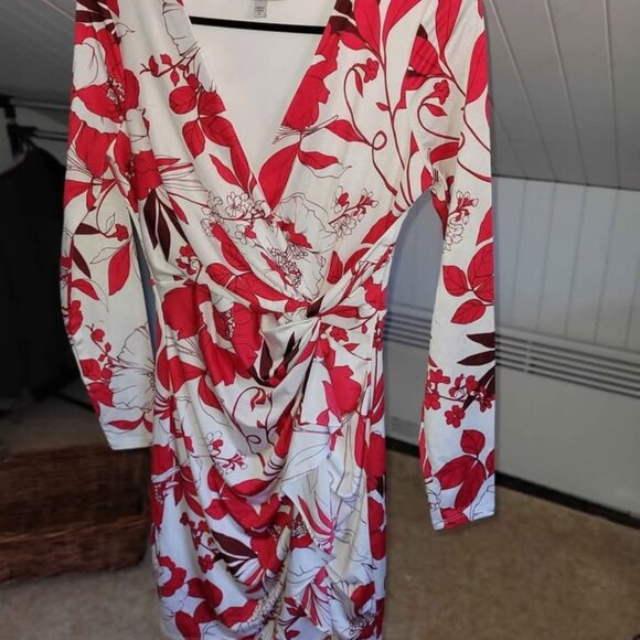 Guess dress - Picture 1 of 3
